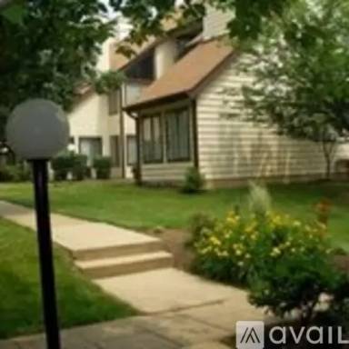 Main picture of 1625 Carriage House Ter