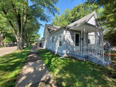 Main picture of 1700 N 16th St