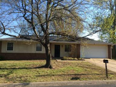 Main picture of 412 Homewood Pl