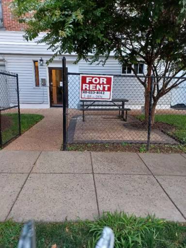Main picture of 2225 Kearny St NE
