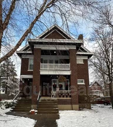 Main picture of 2581 Madison Rd
