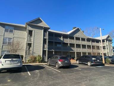 Main picture of 922 Fairwood Lakes Ln