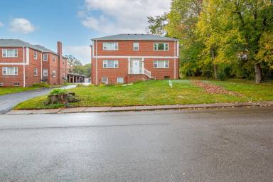 Main picture of 122 Rose Lane St SW