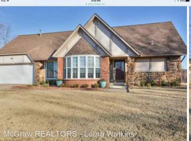 Main picture of 2402 W Atlanta St