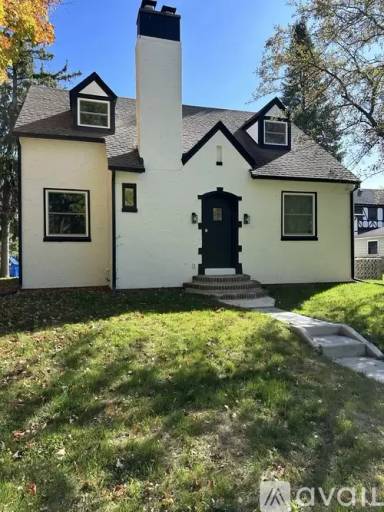 Main picture of 208 Warner Dr