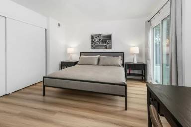 Main picture of 813 Isthmus Ct