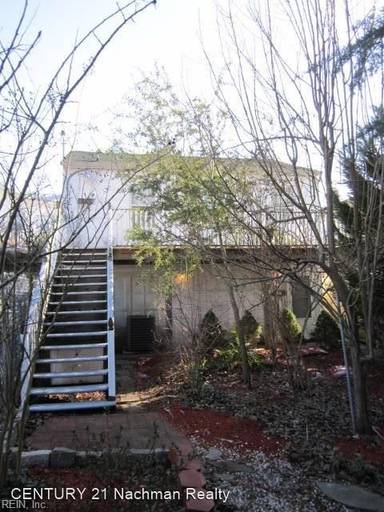 Main picture of 51 Elm Ave