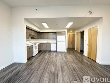 Main picture of 130 N Bragaw St