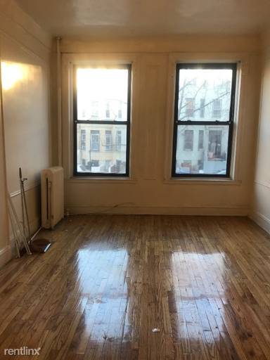 Main picture of 288 New York Ave
