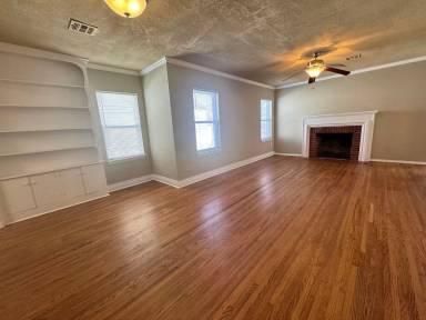 Main picture of 1239 S Richmond Ave