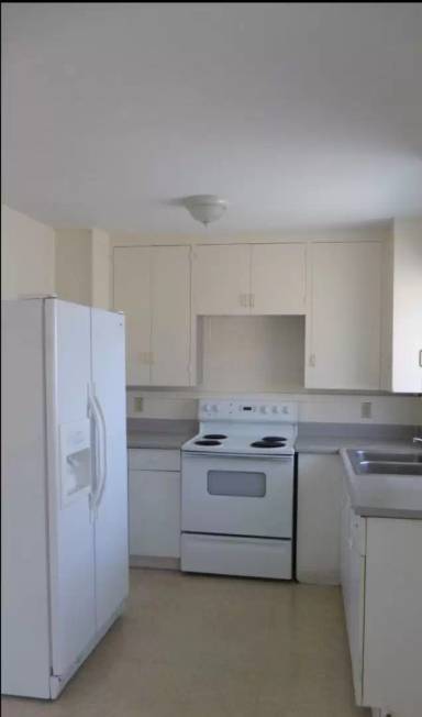 Main picture of 1219 N School St