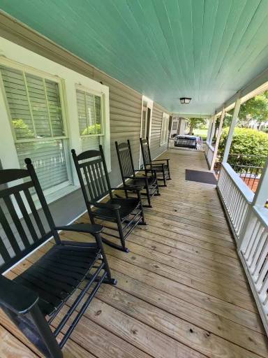 Main picture of 208 W 4th Ave
