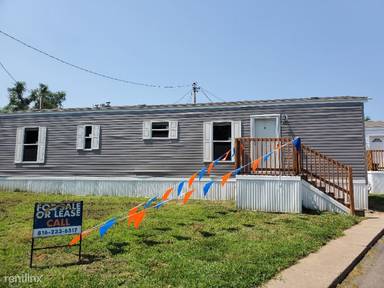Main picture of 2214 Tri Level Ln