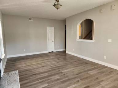 Main picture of 1919 Olsen Ln