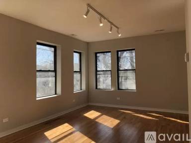 Main picture of 4815 N Christiana Ave