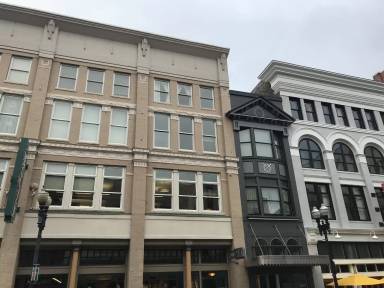 Main picture of 402 S Gay St