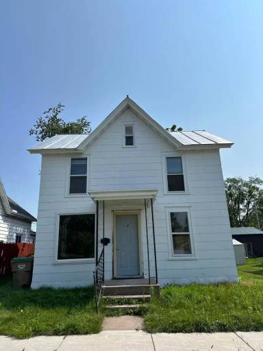 Main picture of 7 N State St