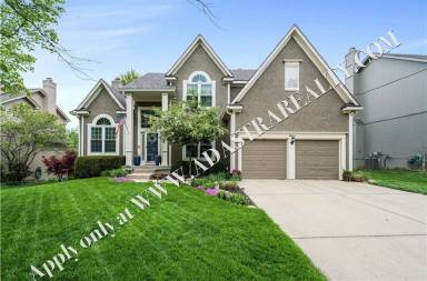 Main picture of 4904 W 157th St