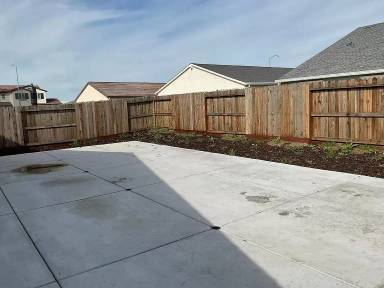 Main picture of 2463 Riparia St