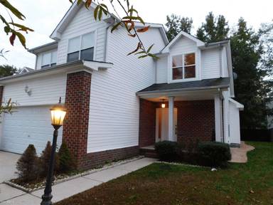 Main picture of 1905 Kempsville Crossing Ln