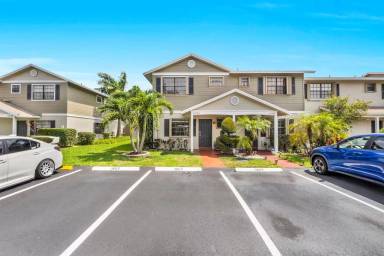 Main picture of 2615 SW 81st Ter