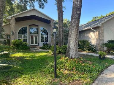 Main picture of 260 Shady Oaks Cir