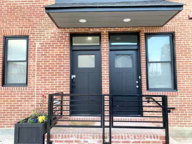 Main picture of 1600 S Charles St