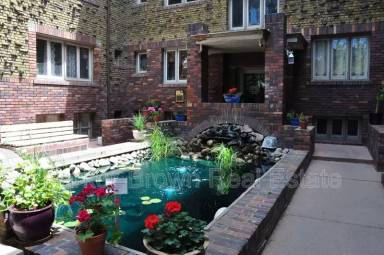 Main picture of 86 B St