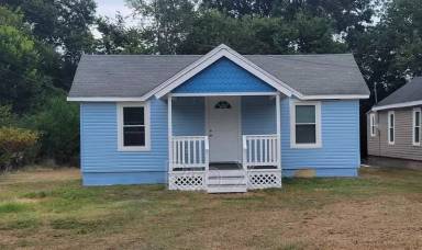 Main picture of 2226 Cleveland Ave