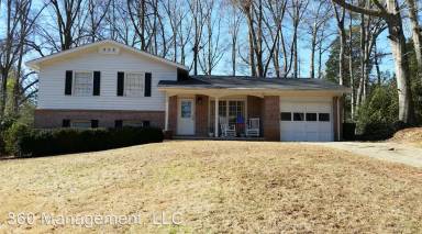 Main picture of 128 S Ryan St