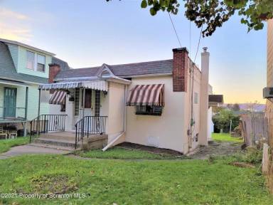 Main picture of 1112 Meadow Ave