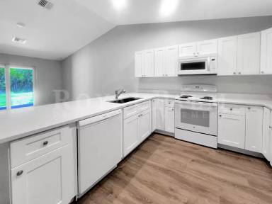 Main picture of 745 Harry Ave S