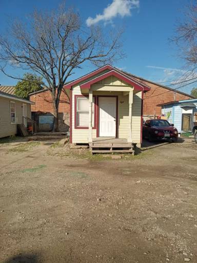 Main picture of 7609 Canal St