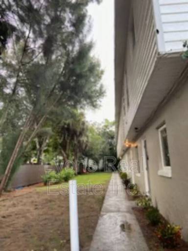 Main picture of 3160 E Riverside Dr