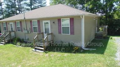 Main picture of 2205 Overland Rd