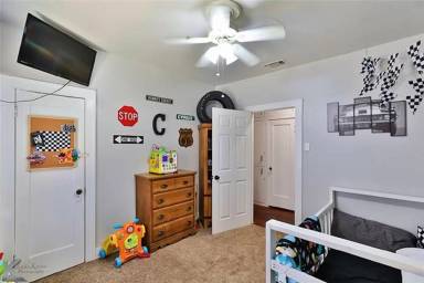 Main picture of 1010 Stowe St