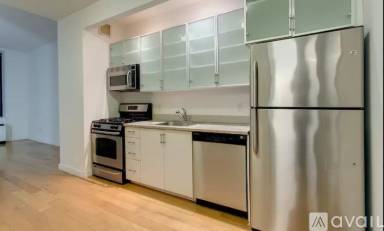 Main picture of 45 Wall St Apartments