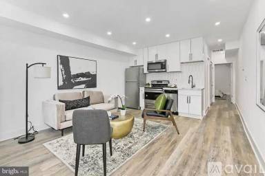 Main picture of 623 Florida Ave NE