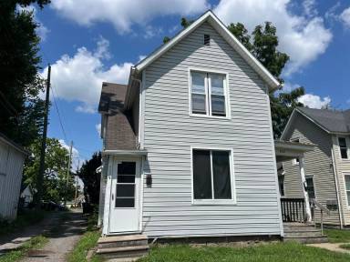 Main picture of 824 Huestis Ave