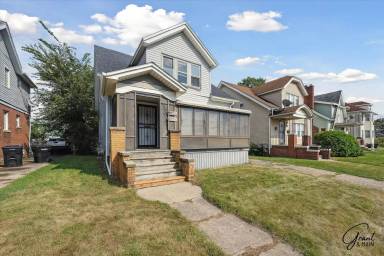 Main picture of 15356 Washburn St
