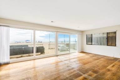 Main picture of 4007 Seashore Dr