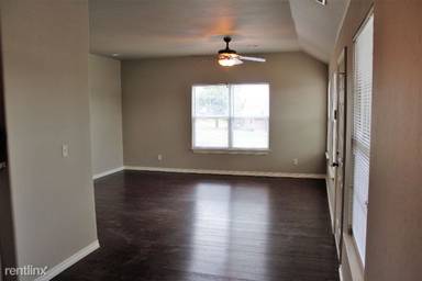 Main picture of 1519 W London St