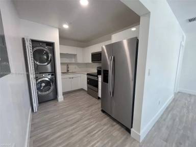 Main picture of 888 NW 25th Ave