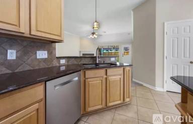 Main picture of 10403 Bellerose Ln