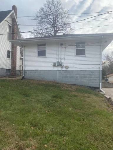Main picture of 730 E 12th St