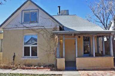 Main picture of 711 Arno St SE