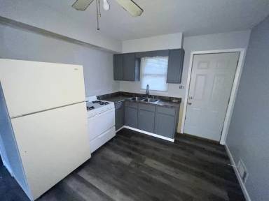 Main picture of 332 Heath St