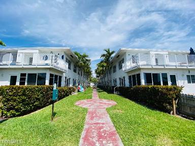 Main picture of 2180 Bay Dr