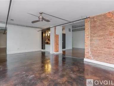 Main picture of 87 Peachtree St SW