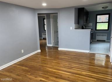 Main picture of 487 Boulevard